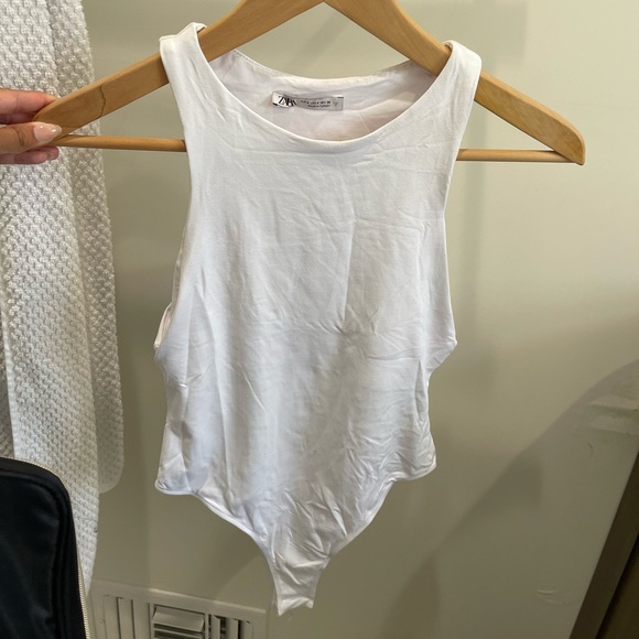 Zara Bodysuit - Picture 1 of 2